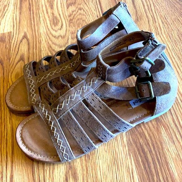 Brand new gladiator style sandles - Picture 1 of 2